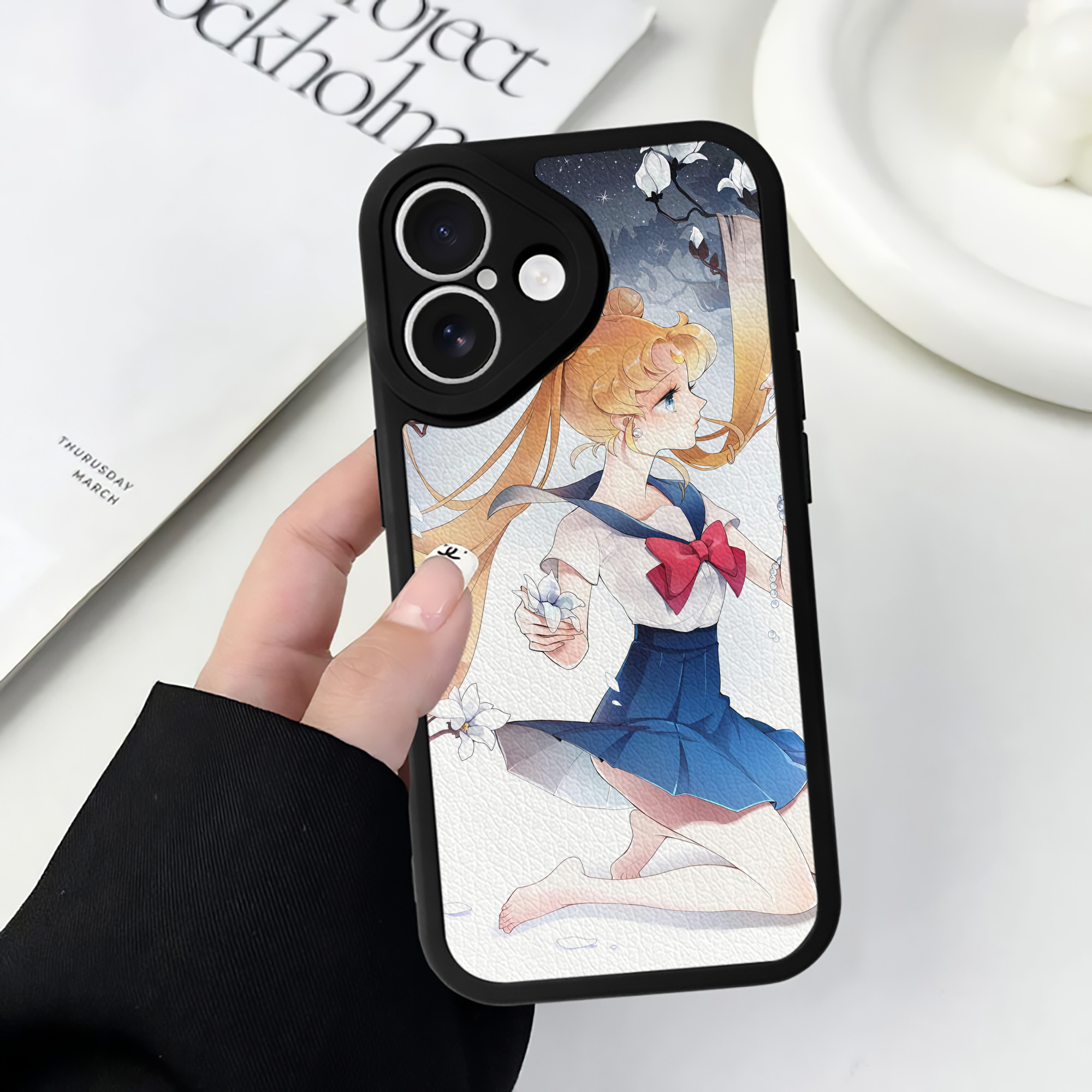 （画像用） 美少女戦士セーラームーン Sailor Moon 【iPhone 16シリーズ対応】シリコンスマホケース（レザー調） 材質：シリコン